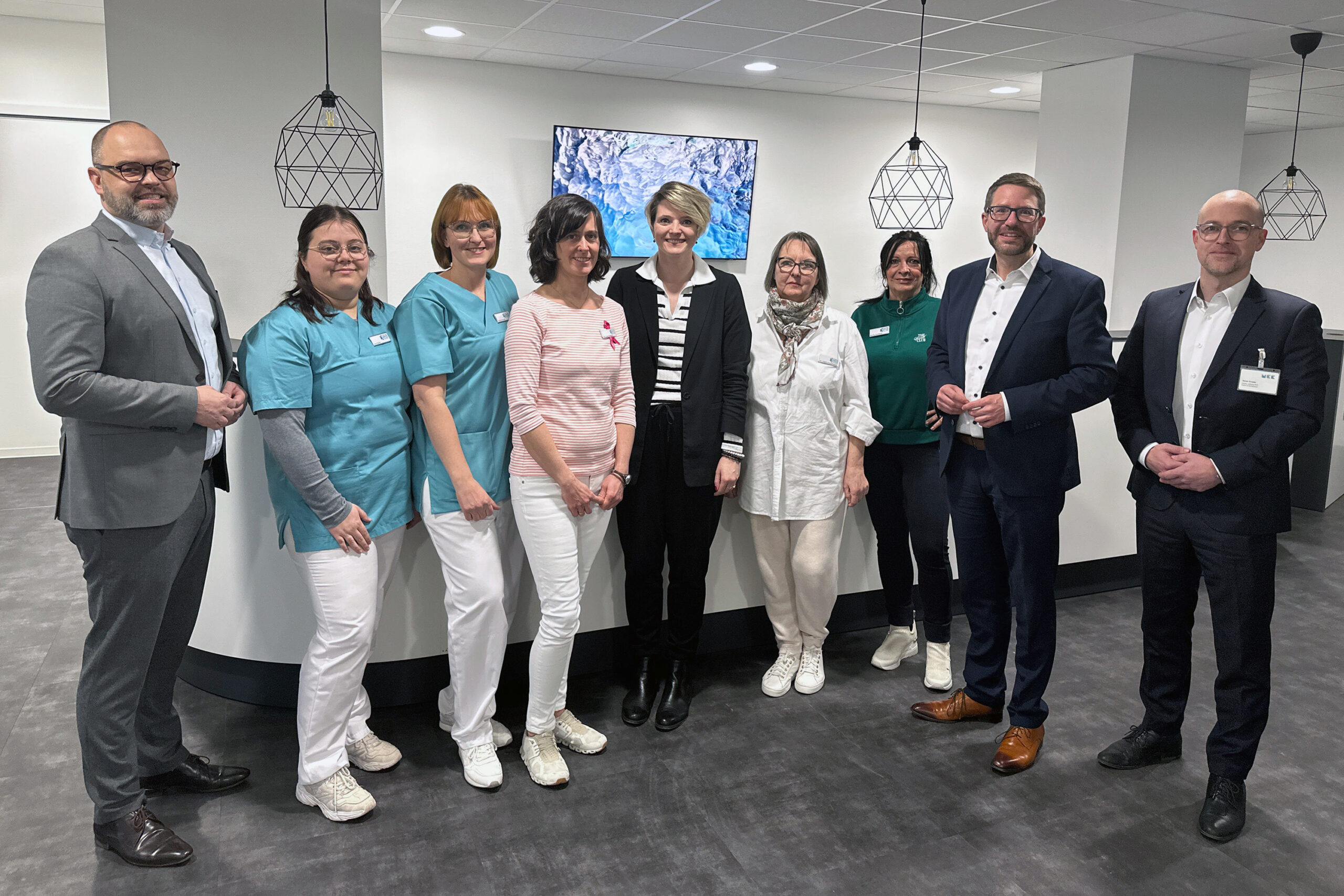 MVZ Großgrotzenburg Herr Stolz, Frau Neumann und Herr Quack besuchen das MVZ