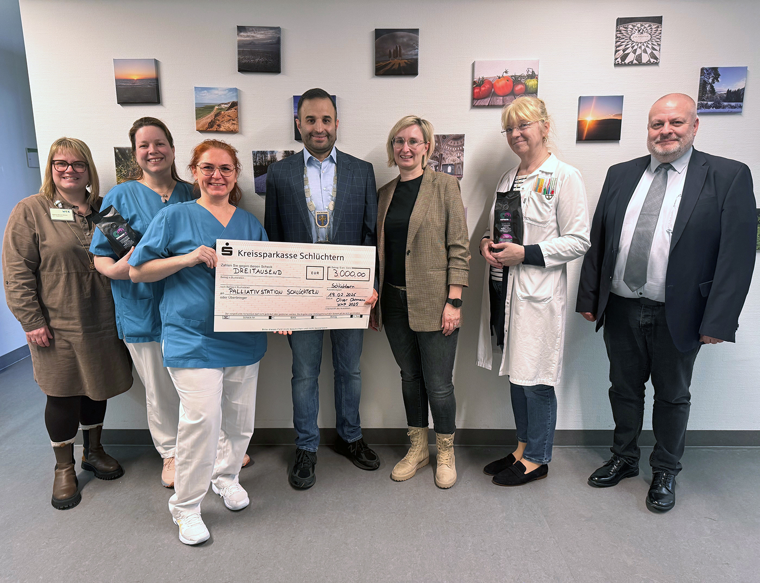Stefanie Siemon-Gärtner (stv. Pflegedirektorin), Birgit Schneider (Palliative Care Fachschwester), Marion Hüfner (Stationsleitung Palliativstation), Oliver Ohrmann (Kalter Markt Präsident) und seine Frau, Dr. Diana Mäser (Ärztliche Leiterin Palliativstation), Thorsten Münse (Direktor)