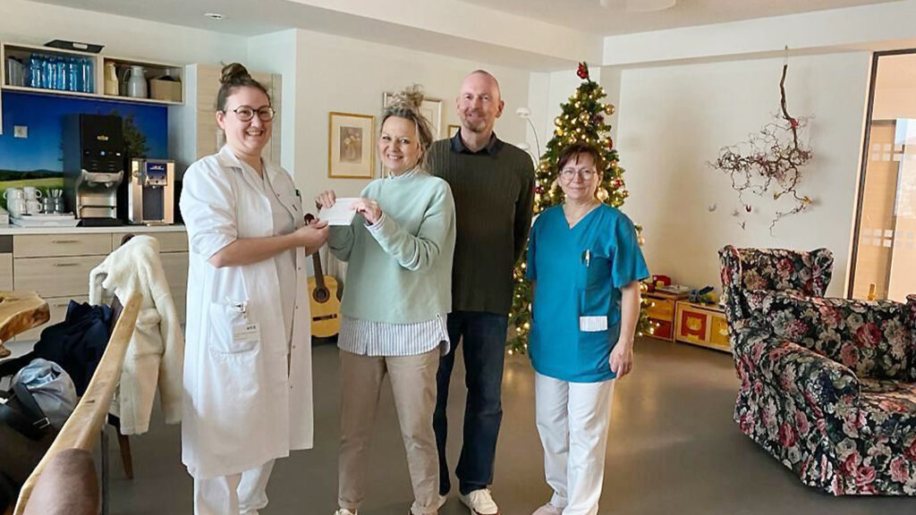 Spendenbesuch auf der Palliativstation