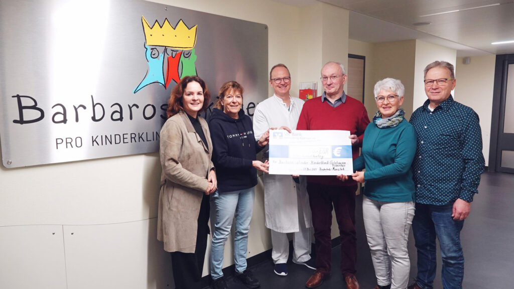 Drei Tornado-Fans spenden 750 Euro an den Förderverein Barbarossakinder e.V. in Gelnhausen
