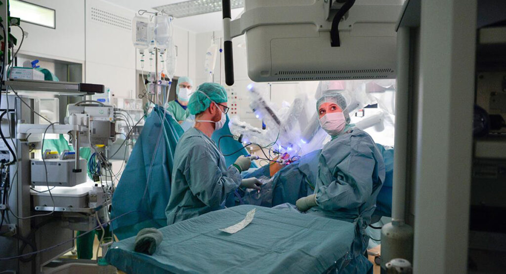 Patientenbehandlung im OP