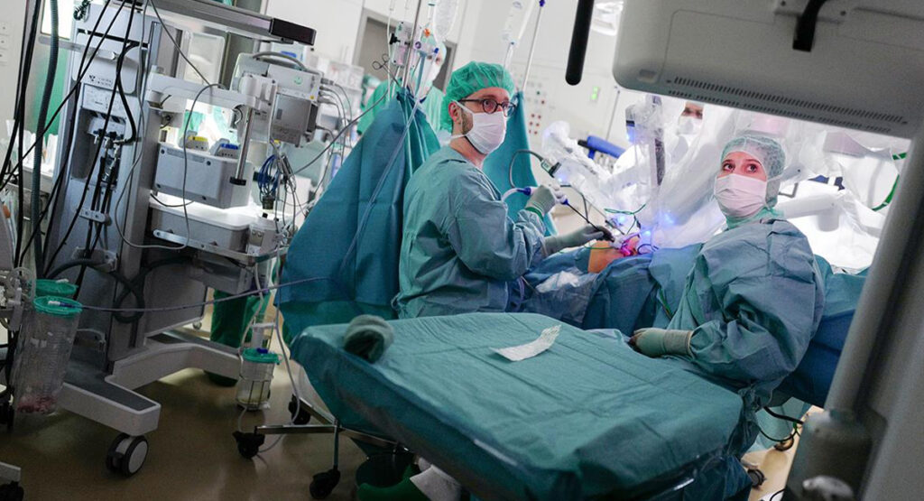 Patientenbehandlung im OP