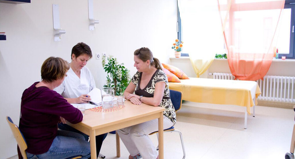 Sprechstunden im Aufenthaltszimmer